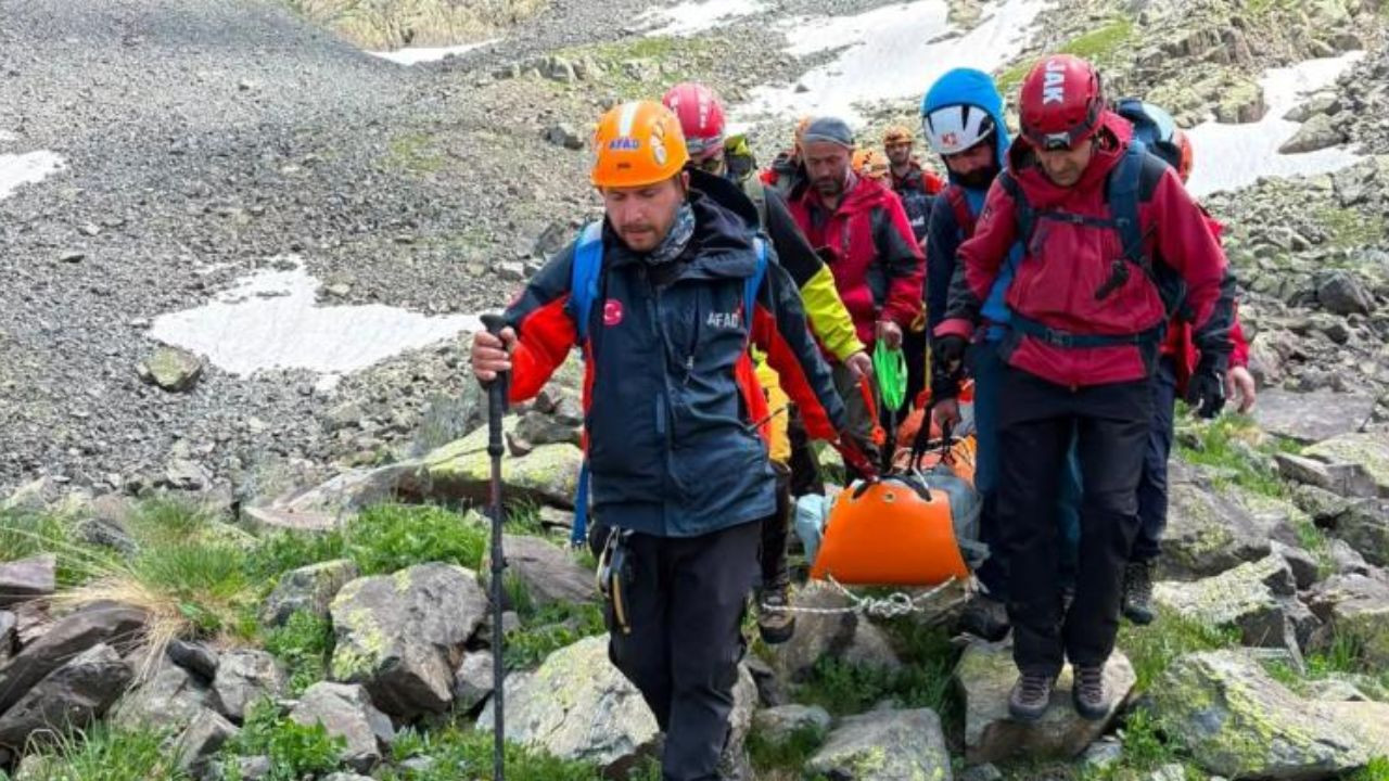 Kaçkar Dağları’na tırmanışta yaralanan dağcıya ulaşıldı